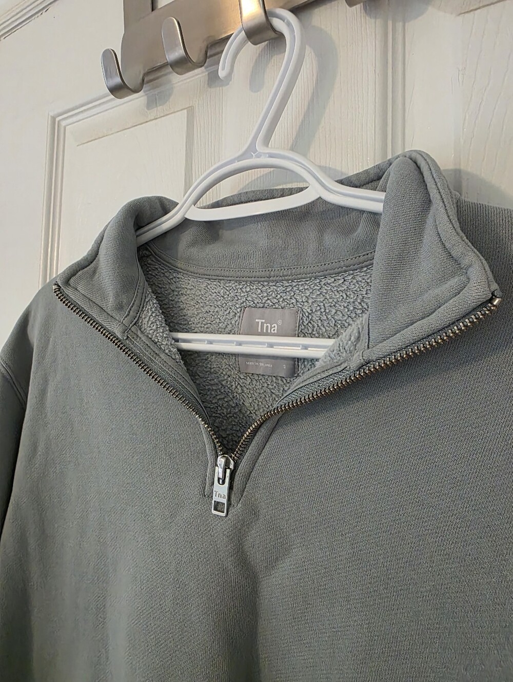 TNA Fleece Cropped 1/4 Zip Sweatshirt | Size Small - Picture 4 of 10